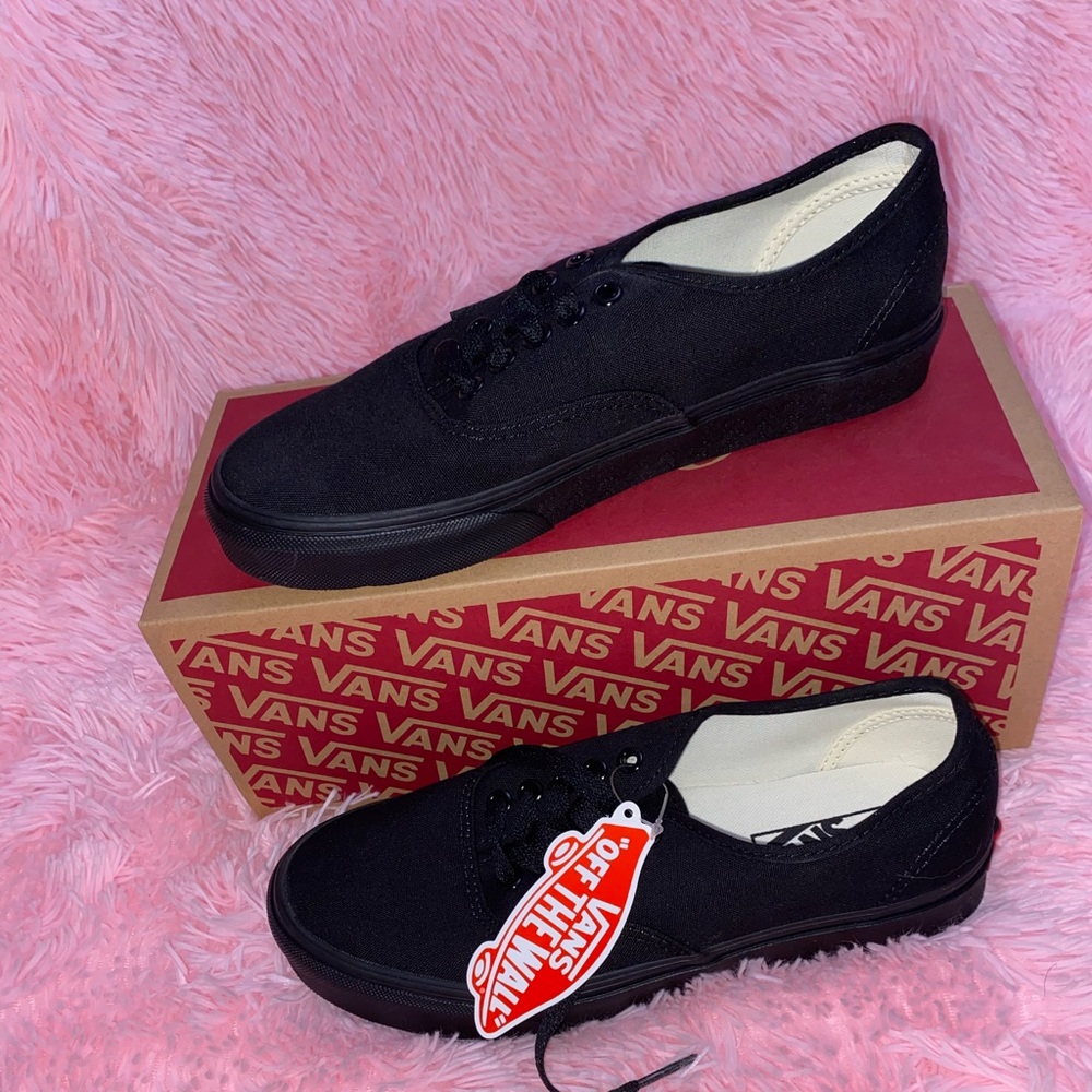 Women’s VANS SIZE 8